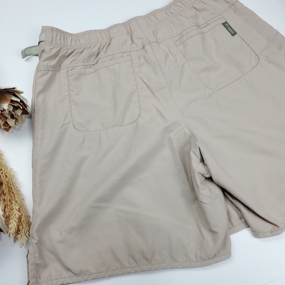 Columbia GRT Tan Skirted Athleisure Shorts Sz Med - Picture 7 of 9